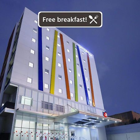 Amaris Hotel Tebet Джакарта Экстерьер фото