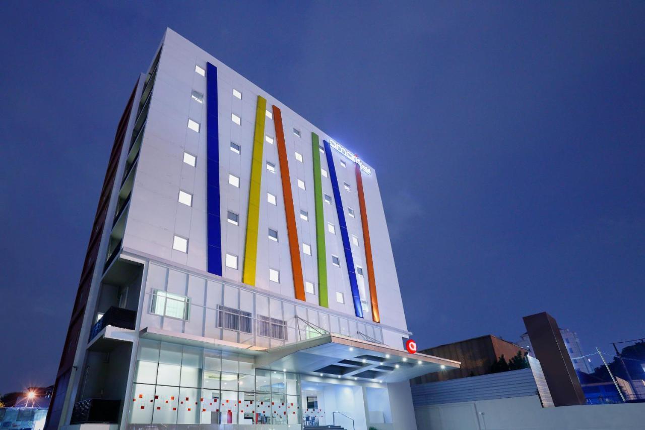 Amaris Hotel Tebet Джакарта Экстерьер фото